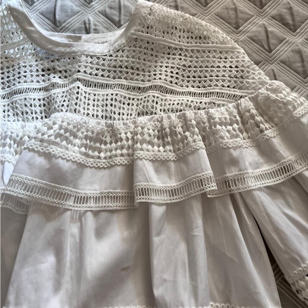 Bebe White ruffled Boho Detailed long sleeved cropped Blouse size M - Picture 10 of 13